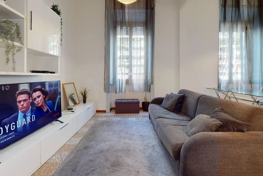 Hayez Home Milano 0*, Milan